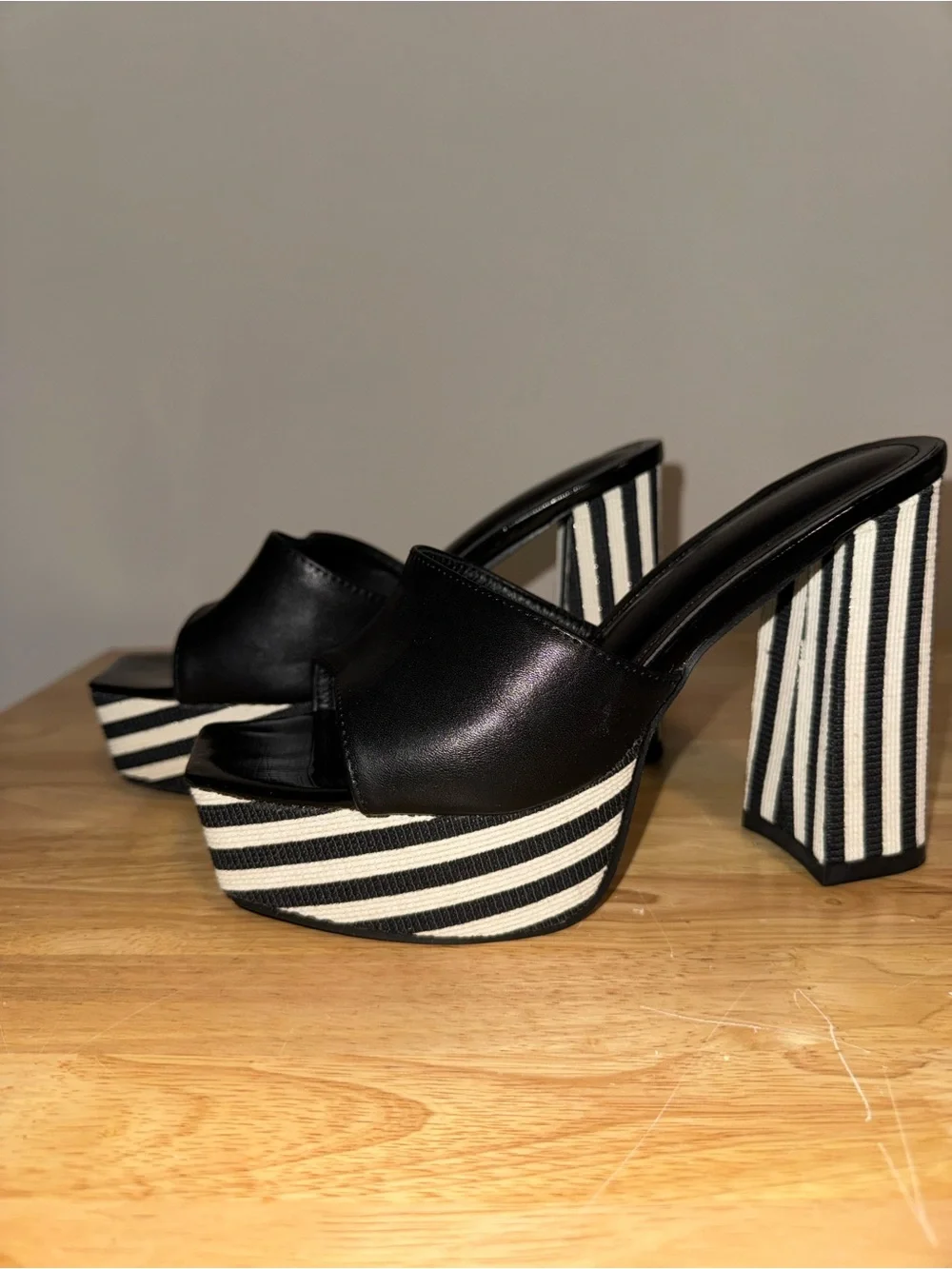 Black and White Striped Platform Heels, Pinstripe Size 7, Used a few times